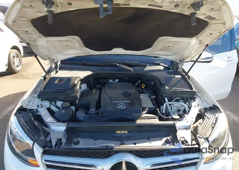 2016 Mercedes-Benz Glc 300 4Matic z USA, uszkodzony, nr VIN WDC0G4KB4GF088411